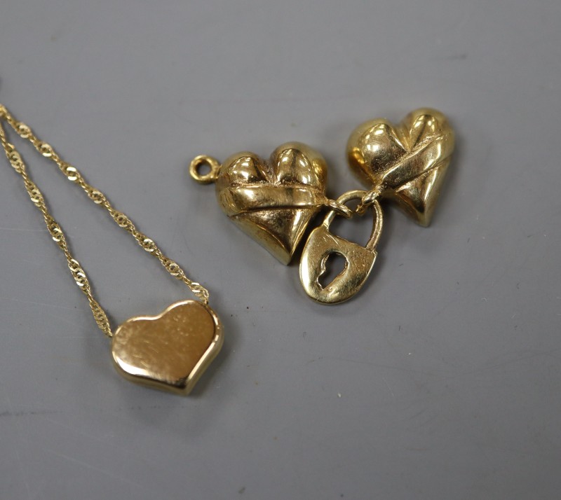 A modern Italian 375 heart shaped pendant necklace and a 9ct gold clasp, gross weight 4 grams.